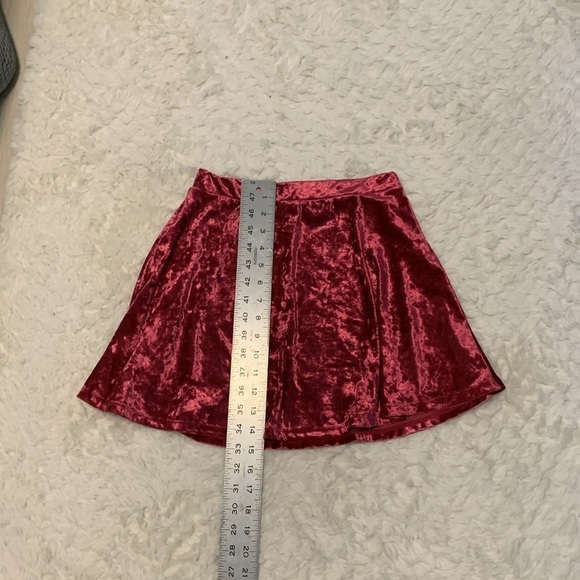 Forever 21 Pink Crushed Velvet Skirt - Picture 4 of 4